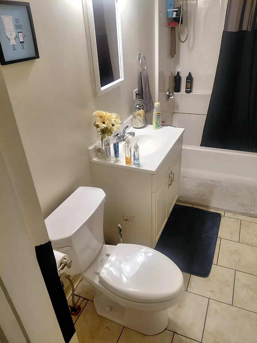 Clean bathroom after a Bella Shine house cleaning near Leicester, MA